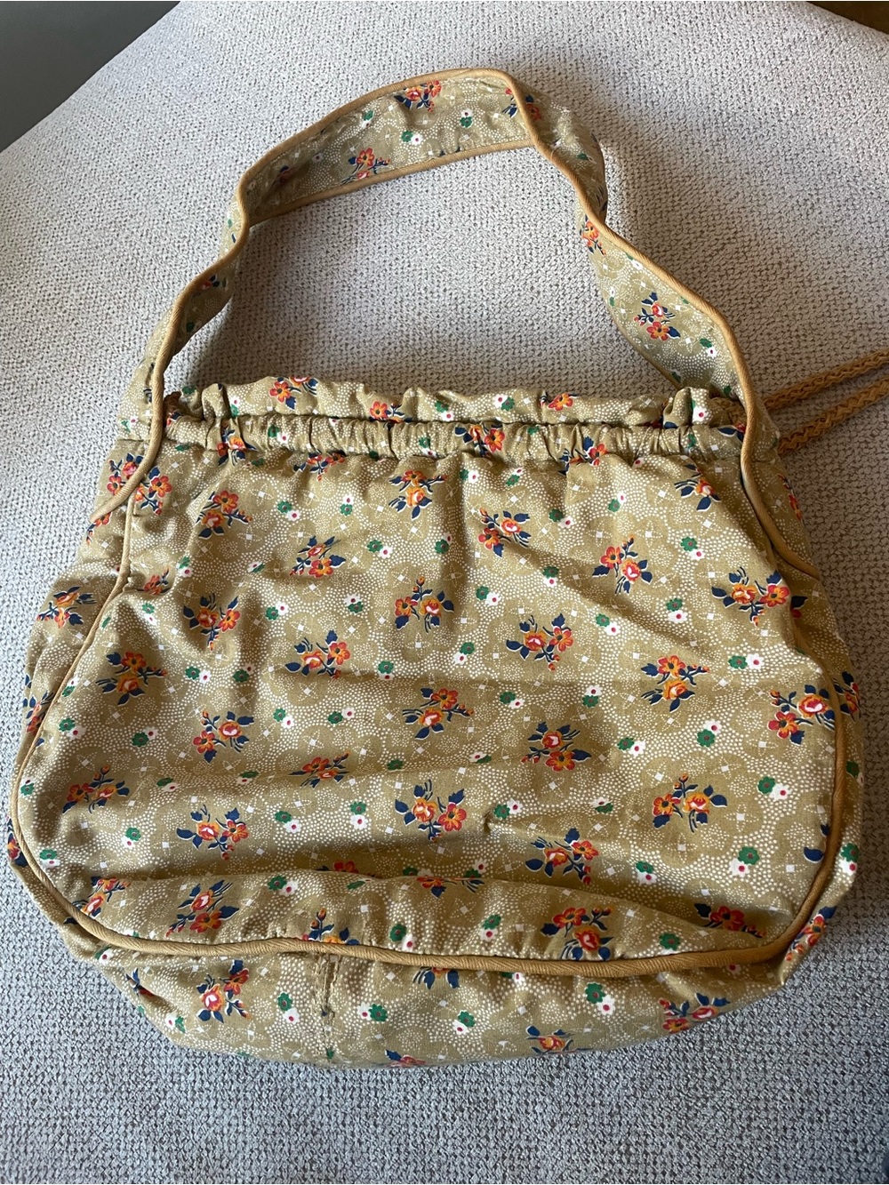 Vintage Carpetbags of America Floral Drawstring Shoulder Bag